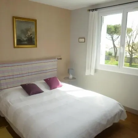 Royan: Au Calme Avec Vue Sur La Ville De Appartement Royan