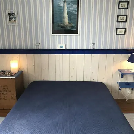 Appartement Royan: Au Calme Avec Vue Sur La Ville De