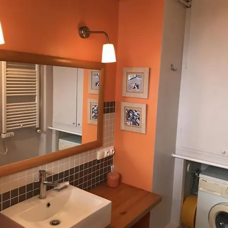 Appartement Royan: Au Calme Avec Vue Sur La Ville De *